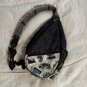 Kavu Black and Cream Rope Sling Bag